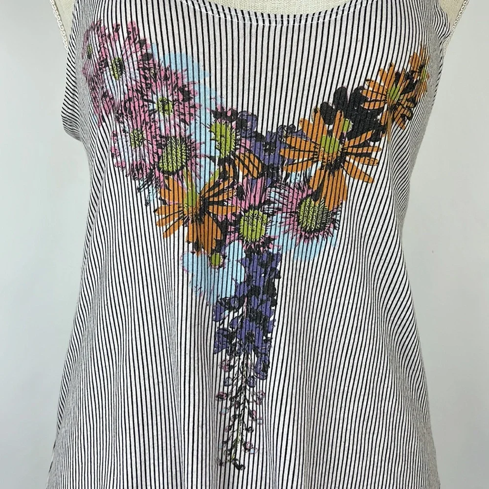 URBAN OUTFITTERS tank striped with floral design. Handmade. L - Picture 3 of 9